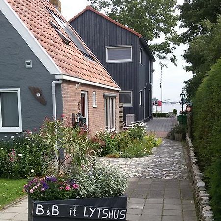 B&B It Lytshûs Earnewâld Extérieur photo